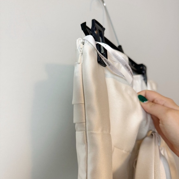 Alfred Sung Ovesized Bow Back Mini Bridal Dress - Picture 8 of 10